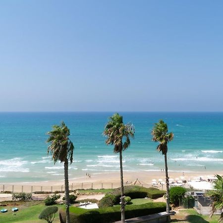Sea View Stylish 1Br With Balcony By Beachfront Stay Herzliya Bagian luar foto