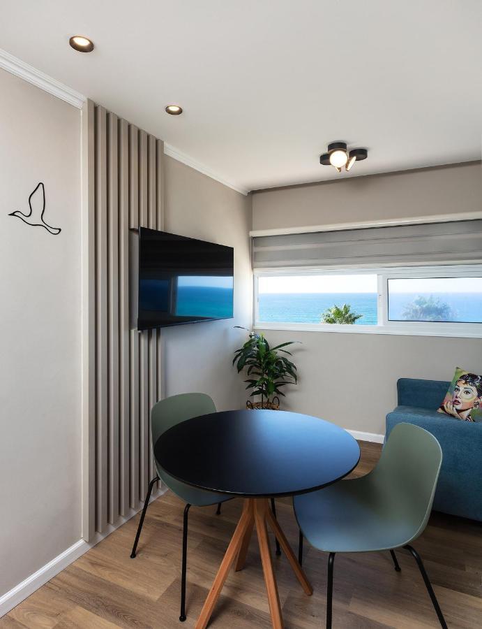 Sea View Stylish 1Br With Balcony By Beachfront Stay Herzliya Bagian luar foto