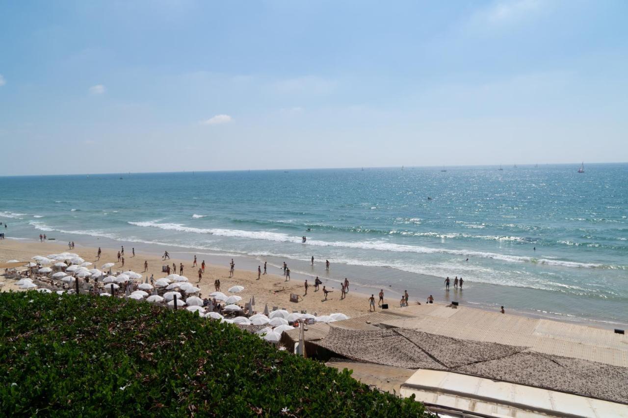 Sea View Stylish 1Br With Balcony By Beachfront Stay Herzliya Bagian luar foto