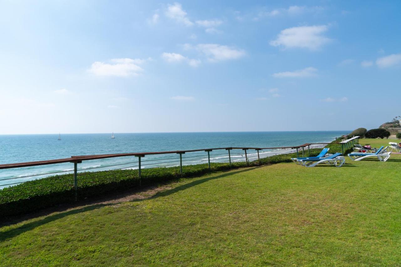Sea View Stylish 1Br With Balcony By Beachfront Stay Herzliya Bagian luar foto